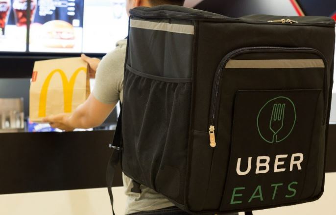 新宿でUberEATSを使ってみた！プロモコード「eats-il2pb」でなんと合計 