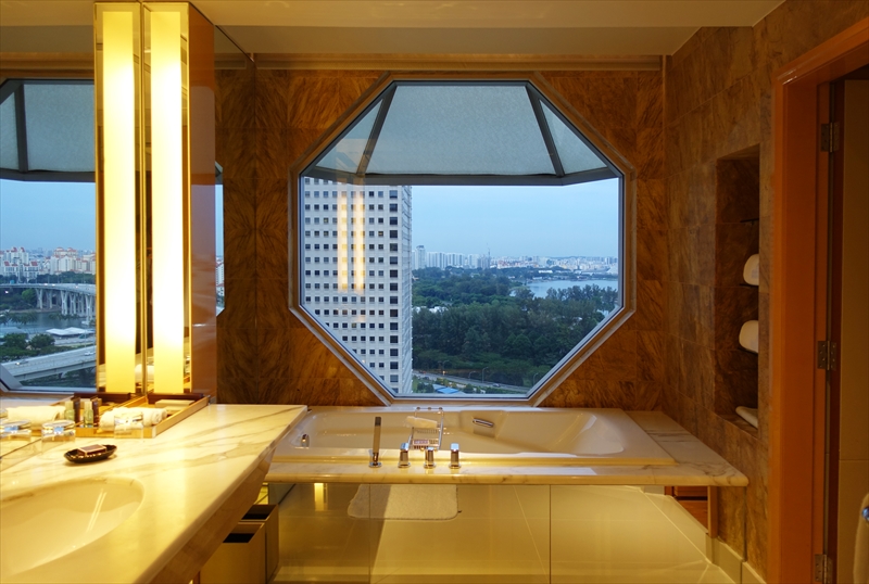 宿泊記 リッツカールトン シンガポールは眺望とホスピタリティが最高な超高級ホテルでした The Ritz Carlton Singapore 気になる評価や口コミは リケログ Rikelog